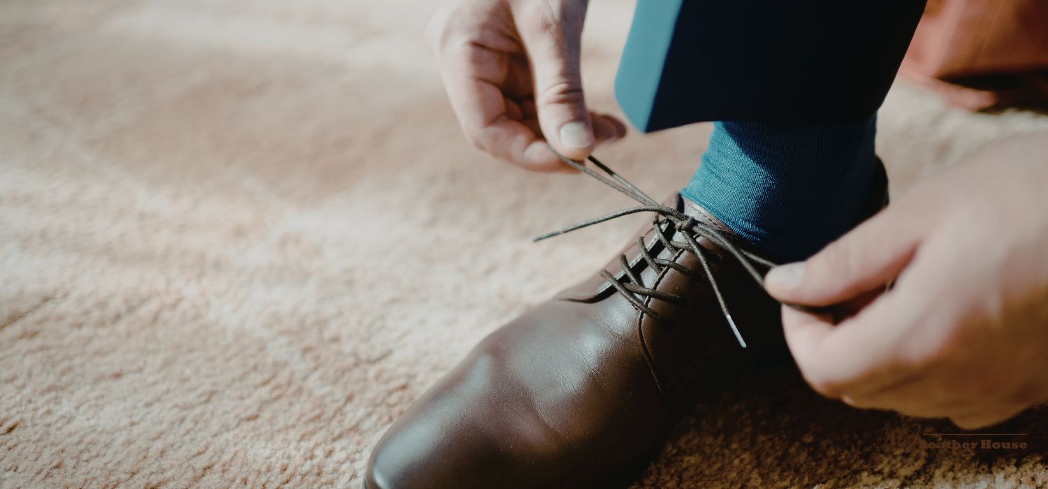 leather lace shoes​